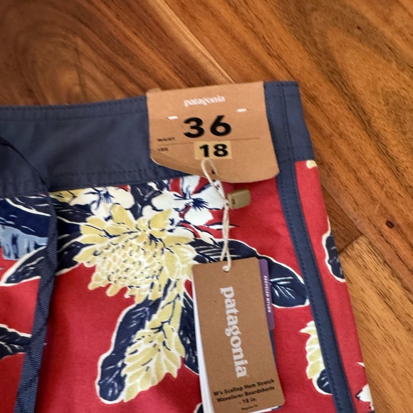 NWT Patagonia Swim shorts size 36 - Picture 2 of 4